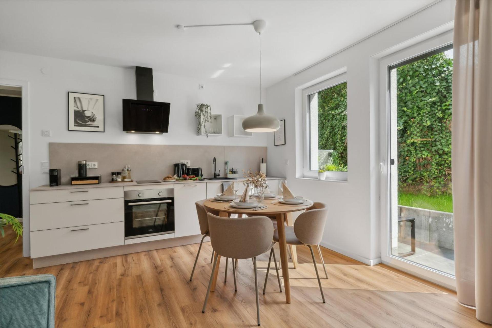 Zwei Apartments Fuer Bis Zu 8 Personen Zentral, Modern, Mit Terrasse & Balkon Bielefeld Bagian luar foto