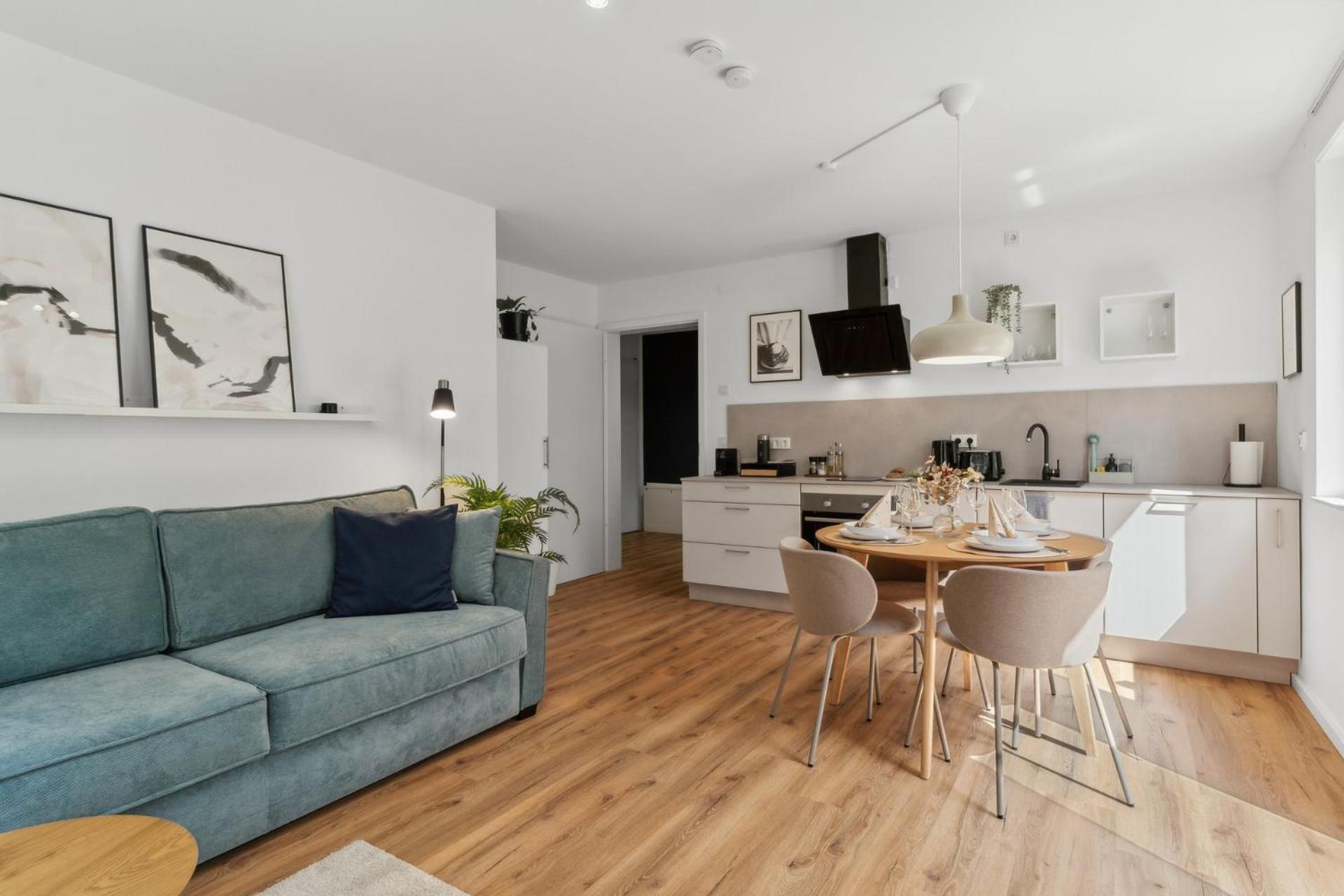 Zwei Apartments Fuer Bis Zu 8 Personen Zentral, Modern, Mit Terrasse & Balkon Bielefeld Bagian luar foto
