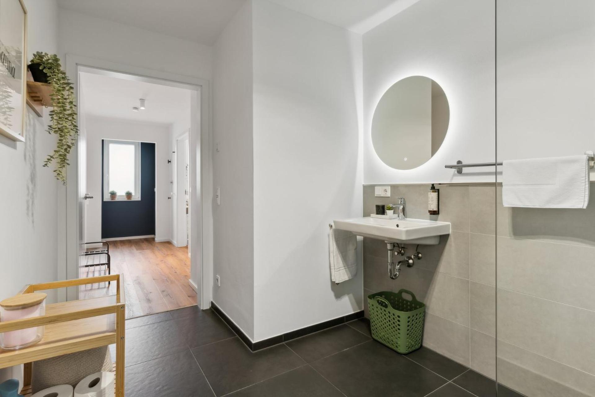 Zwei Apartments Fuer Bis Zu 8 Personen Zentral, Modern, Mit Terrasse & Balkon Bielefeld Bagian luar foto