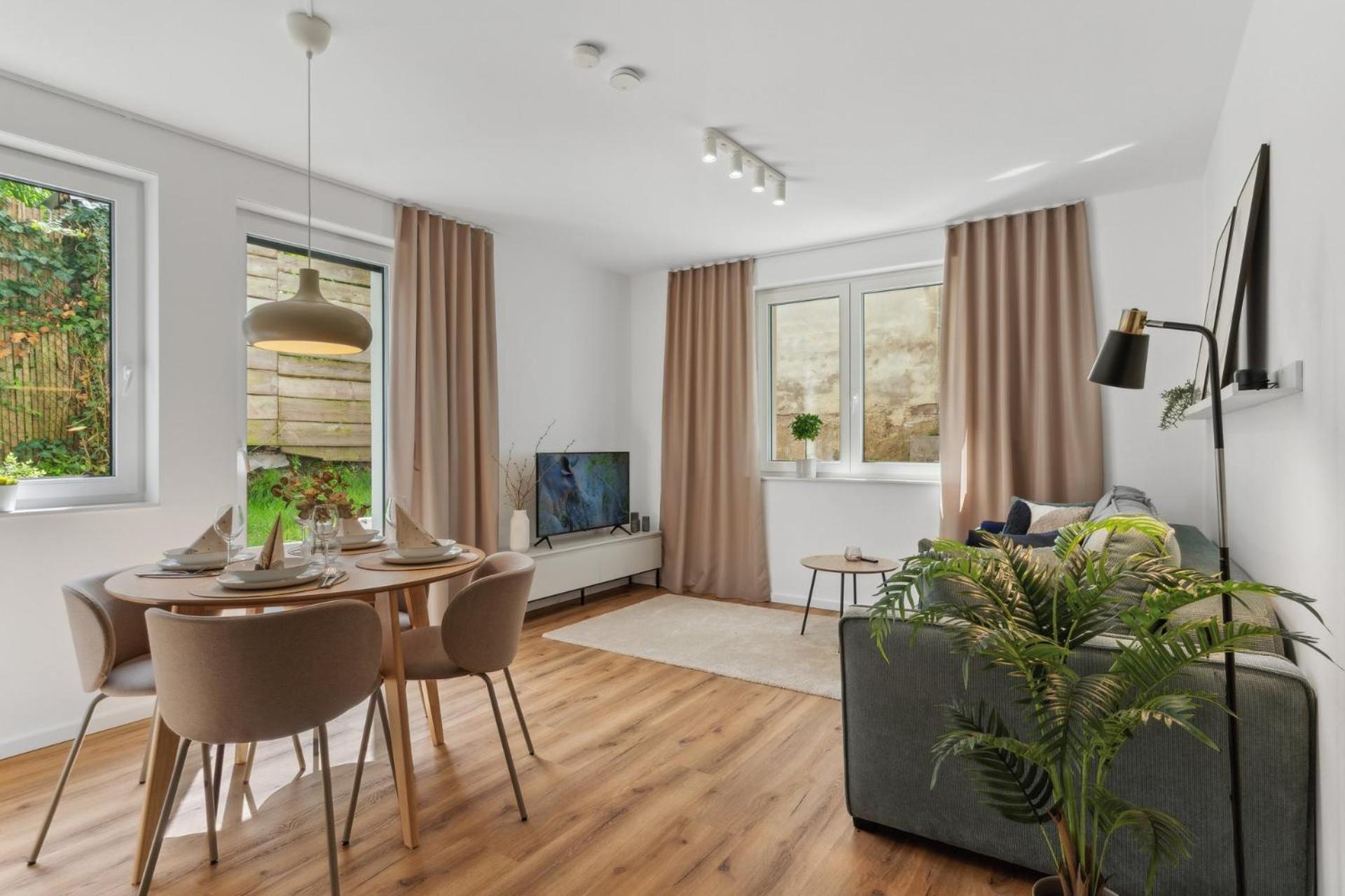 Zwei Apartments Fuer Bis Zu 8 Personen Zentral, Modern, Mit Terrasse & Balkon Bielefeld Bagian luar foto