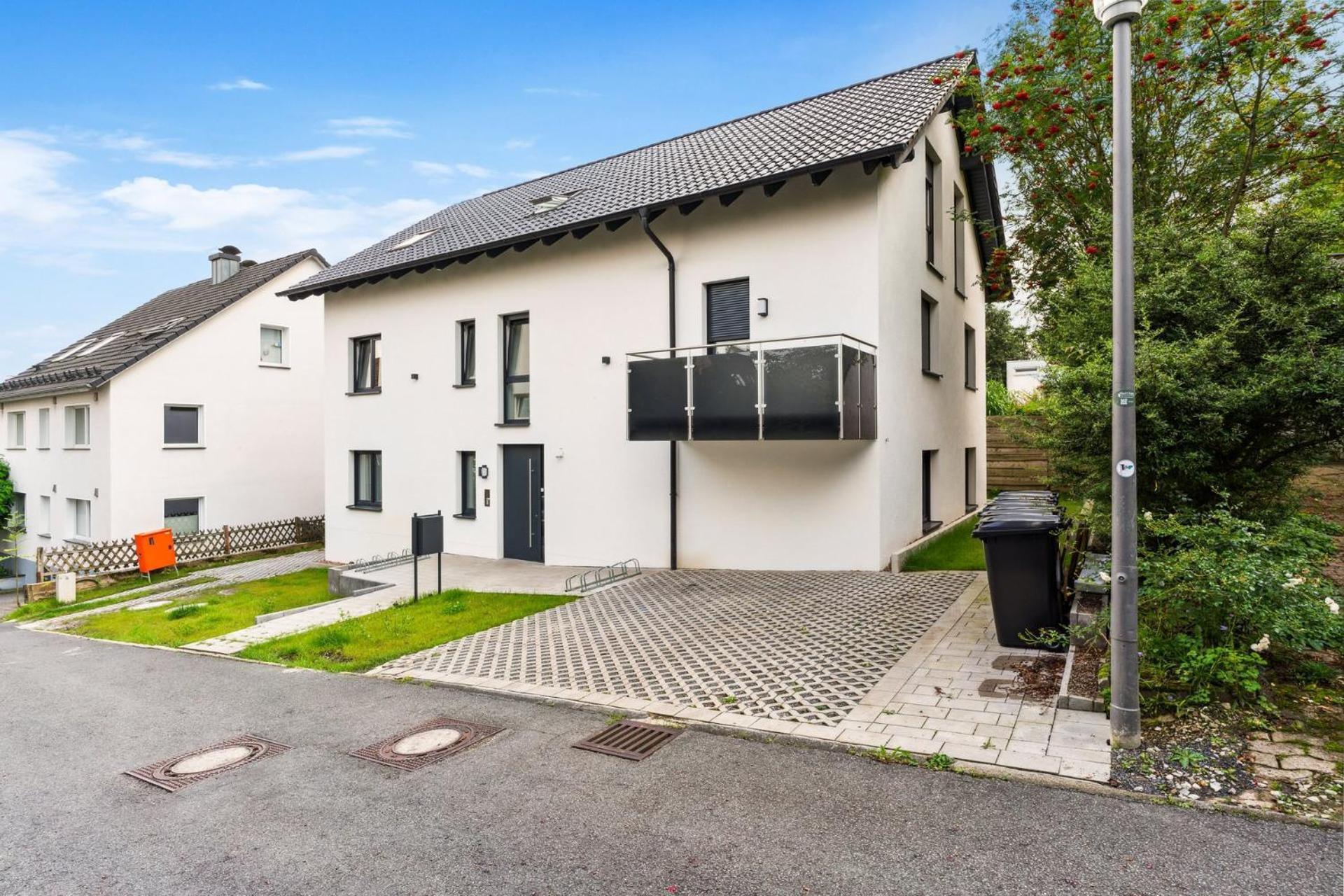 Zwei Apartments Fuer Bis Zu 8 Personen Zentral, Modern, Mit Terrasse & Balkon Bielefeld Bagian luar foto