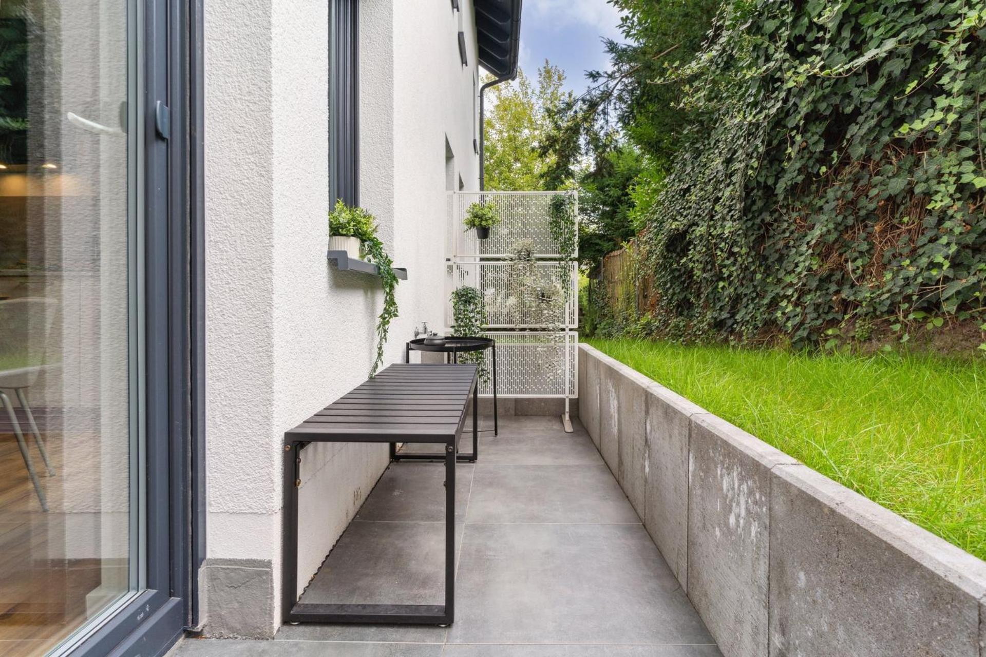 Zwei Apartments Fuer Bis Zu 8 Personen Zentral, Modern, Mit Terrasse & Balkon Bielefeld Bagian luar foto